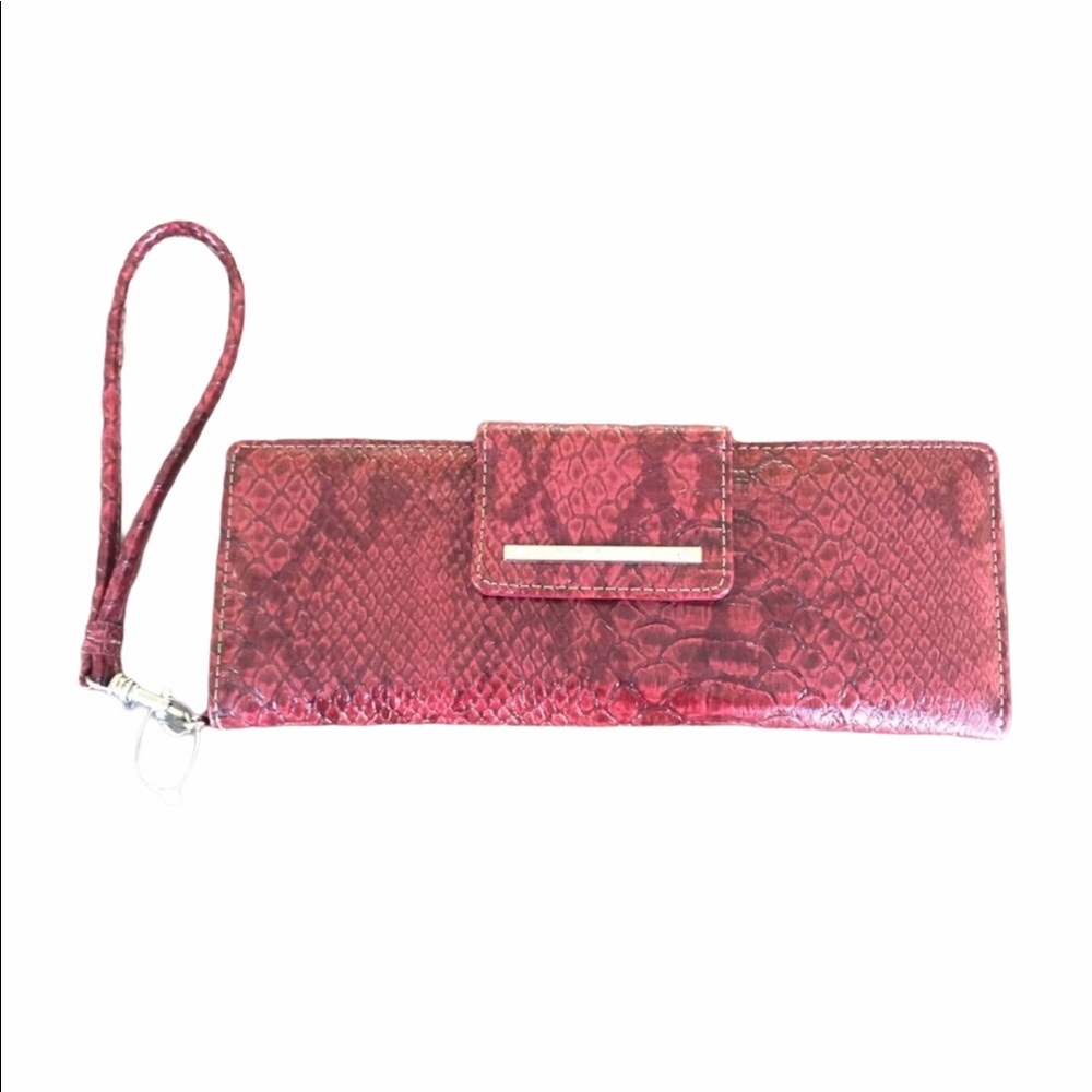 RELIC WRISTLET CONTINENTAL WALLET NEW WITH TAGS Faux Reptile Cherry Red Brown